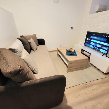 Velky Apartman 3 Bratislava Bagian luar foto