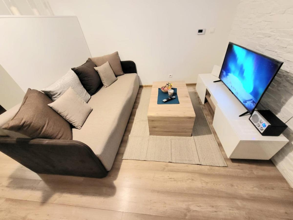 Velky Apartman 3 Bratislava Bagian luar foto